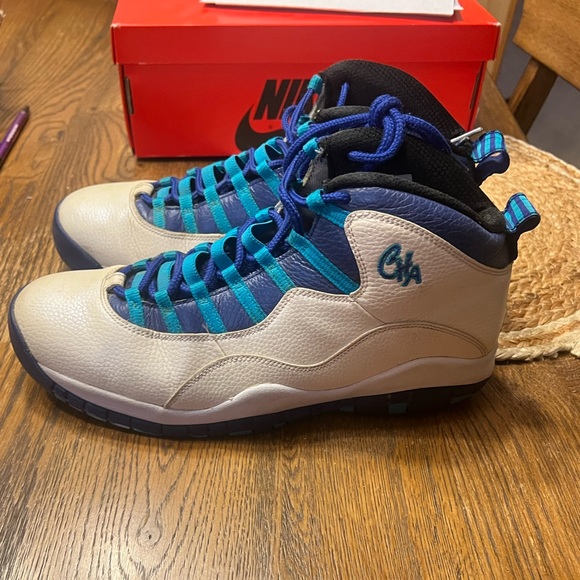 Size 12 Jordan 10 Charlotte Hornets - Picture 2 of 6